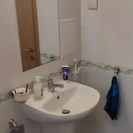 M1-8, Vineyards & Apartment